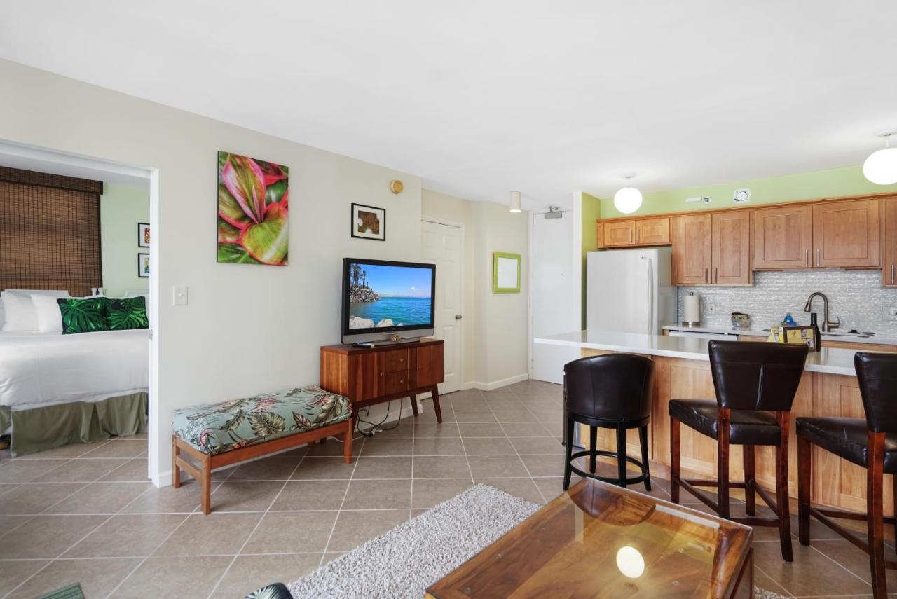 Ke Aloha Suite At The Waikiki Banyan Хонолулу Екстериор снимка